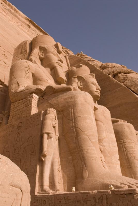 Escursione ai Templi di Abu Simbel in aereo da Assuan